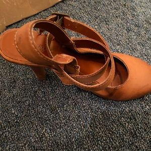 Tan straps  heel